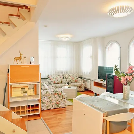 Golf Queen Maria Home2host * רזלוג