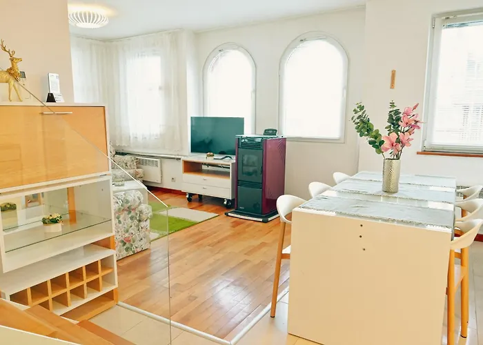 Διαμέρισμα Golf Queen Maria Home2host Ράζλογκ